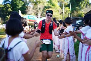 BIB: 2472
                            <button type="button" onclick="openModal(18990214)" class="btn btn-primary btn-sm float-right btn-popup" data-toggle="modal" data-target=".modal-high-quality">
                        <i class="fas fa-shopping-cart"></i> Add to Cart
                    </button>
                                            <button type="button" onclick="isThisMe(18990214, true)" class="btn btn-success btn-sm float-right btn-popup btn-isme hidden" data-toggle="tooltip" data-placement="bottom" title="นี่คือรูปของคุณใช่ไหม คลิกที่นี่เพื่อเอาเข้าอัลบั้ม">
                        <i class="fas fa-plus"></i> Add to album
                    </button>
                    <button type="button" onclick="isThisMe(18990214, false)" class="btn btn-warning btn-sm float-right btn-popup btn-isnotme hidden">
                        <i class="fas fa-ban"></i> Remove from album
                    </button>